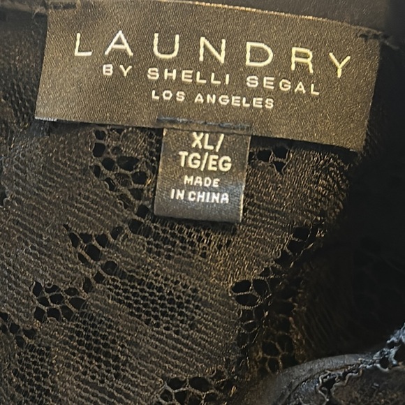 NEW Black Lace blouse High Mock Neck Lined Short sleeve Women’s Sz XL - Picture 8 of 9